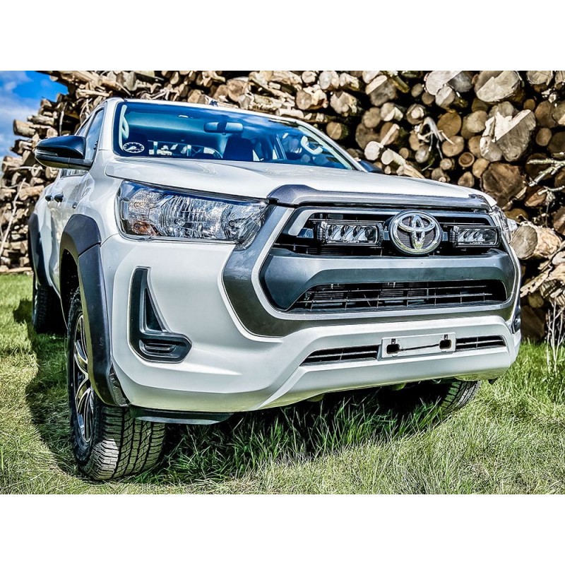 Kit intégration sur calandre d'origine barres LED Lazer Triple-R 750 pour Toyota Hilux 2021+ Kit intégration sur calandre d'origine barres LED Lazer Triple-R 750 pour Toyota Hilux 2021+