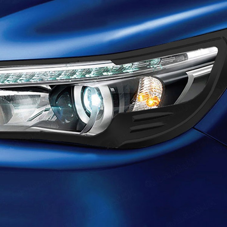 Enjoliveurs phares avant Hilux Revo › 2016 Enjoliveurs phares avant Hilux Revo › 2016