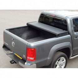 Le couvre benne repliable 3 volets pour Volkswagen Amarok Double Cabine 2010-2020 pourra rester ouvert même à grand vitesse